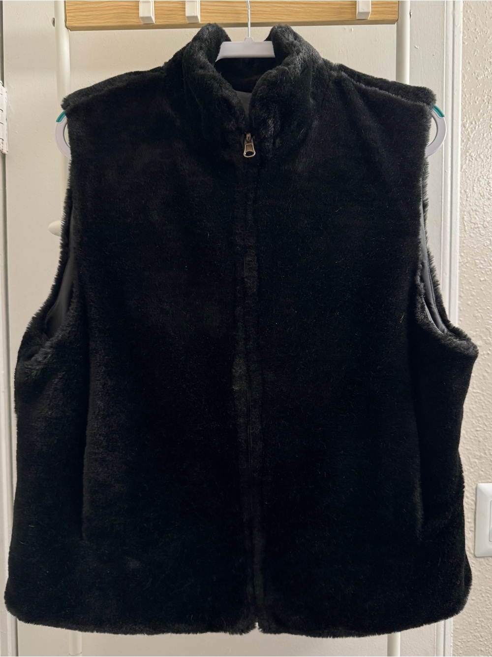 Women’s Black Faux Fur Zip-Front Vest
